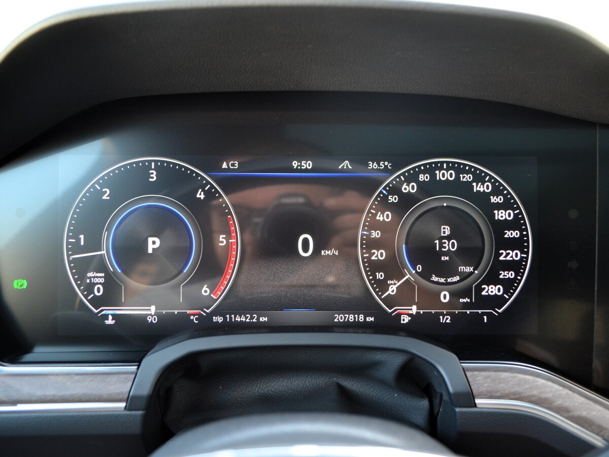 VOLKSWAGEN TOUAREG - фото 8