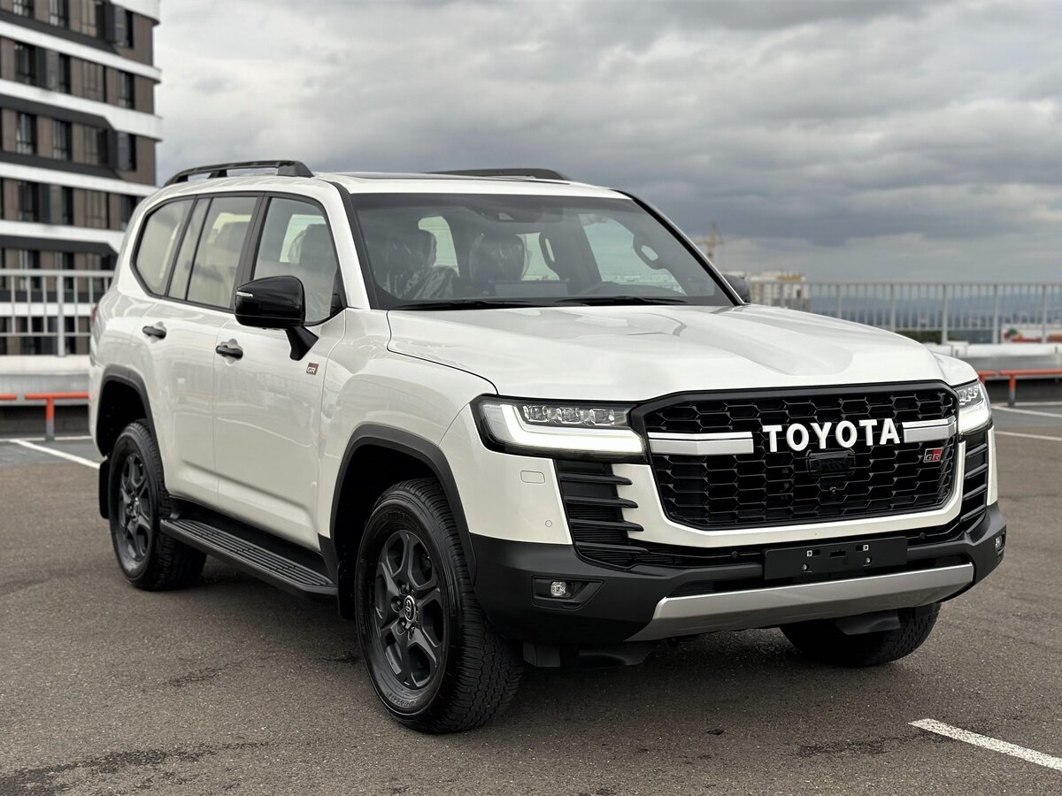 Toyota Sequoia LC 200