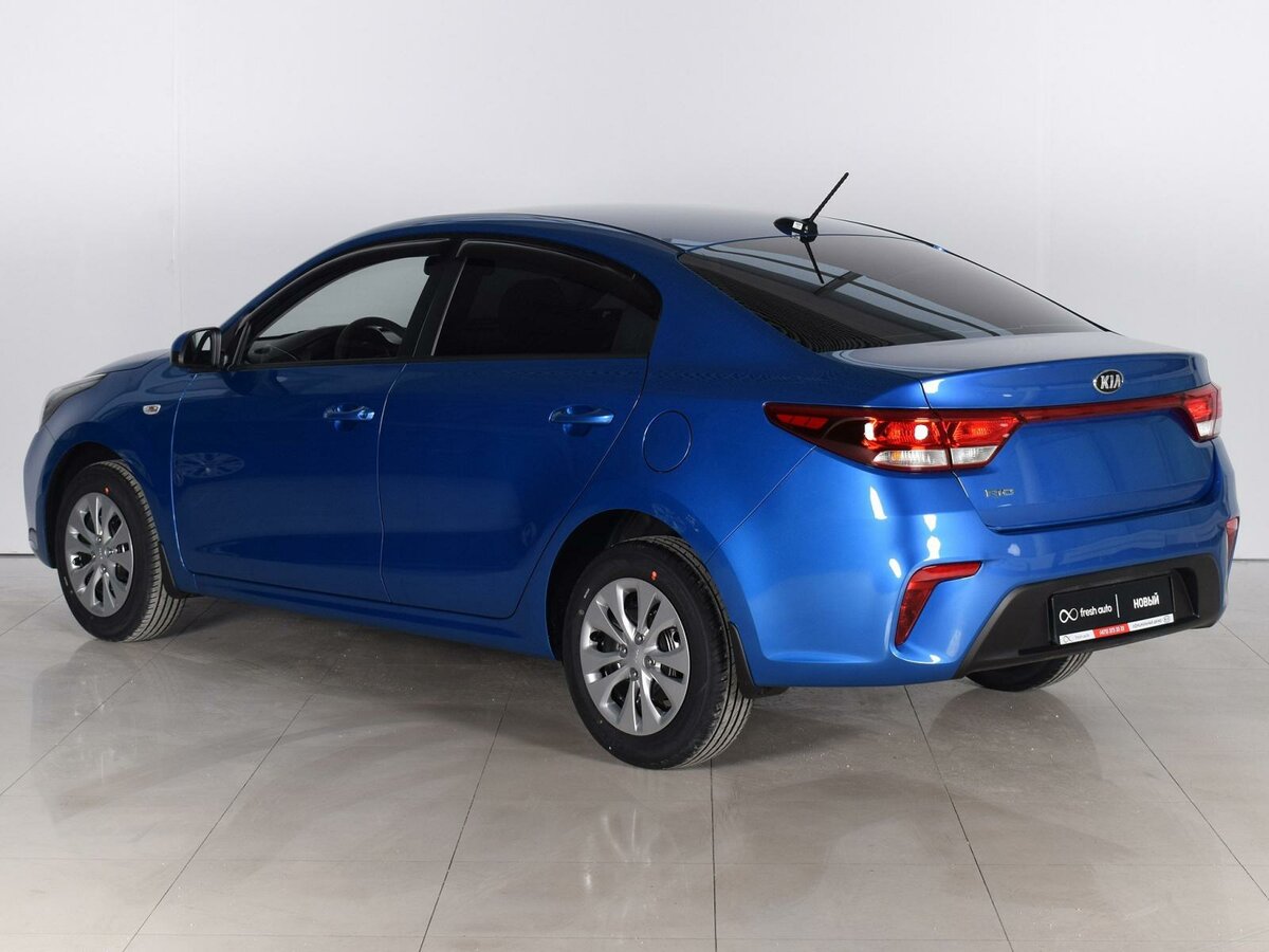 Kia Rio 2020 синяя