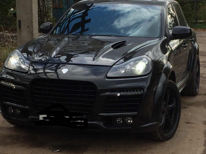 Porsche Cayenne 957 Turbo Black