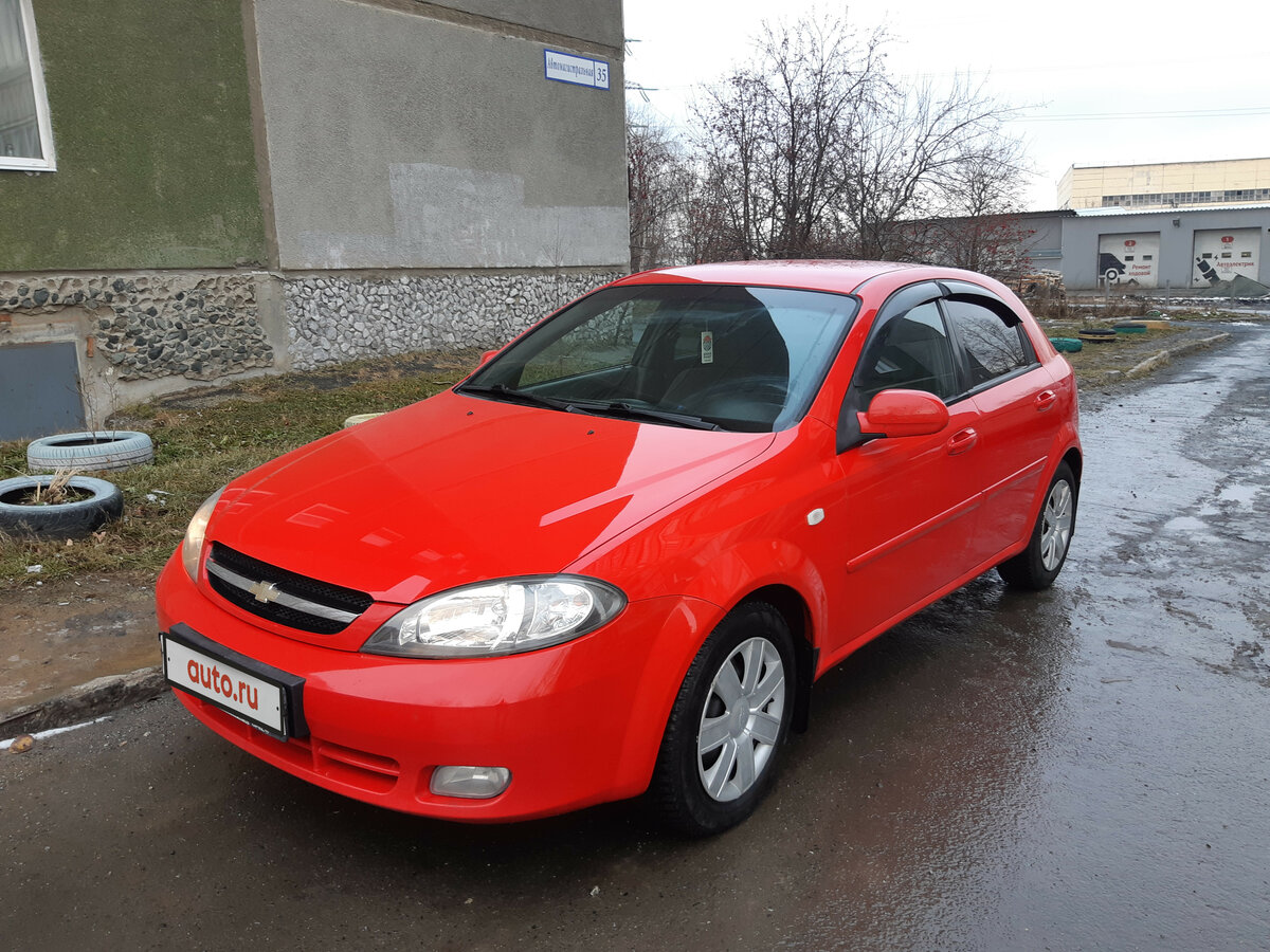 Chevrolet Lacetti красный 2007 хэтчбек