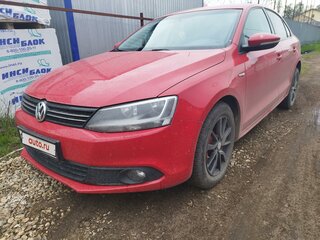 2012 Volkswagen Jetta VI, красный, 1000000 рублей, вид 1