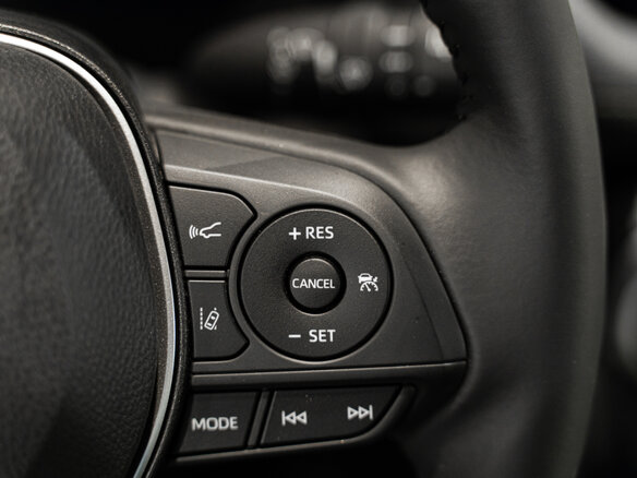 2025 Toyota RAV4 V (XA50), чёрный - вид 21