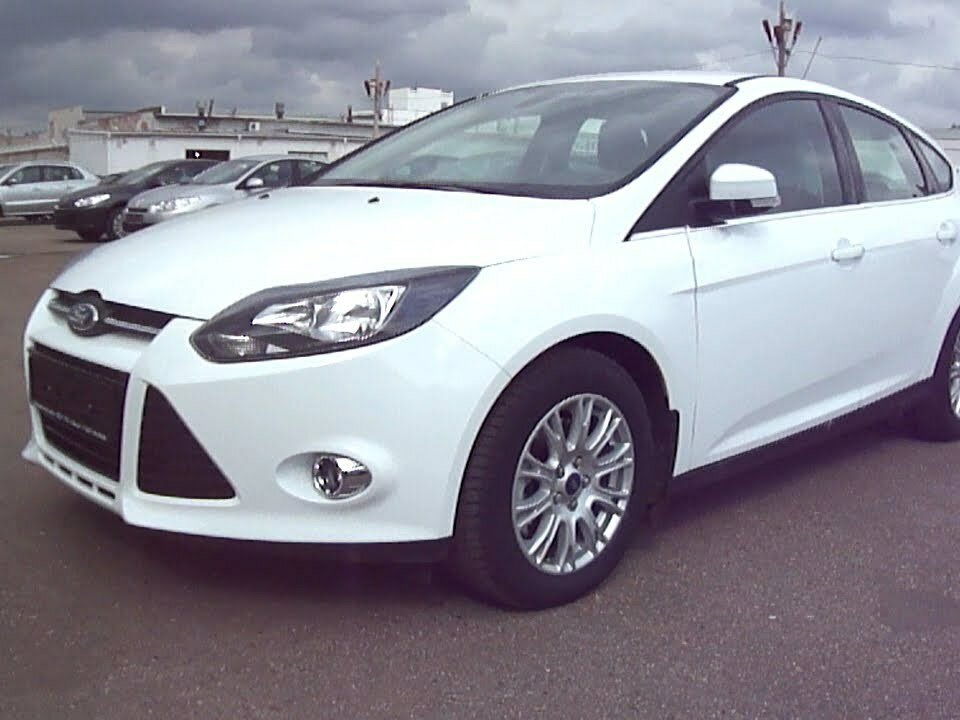 Ford Focus Hatchback 2012 White