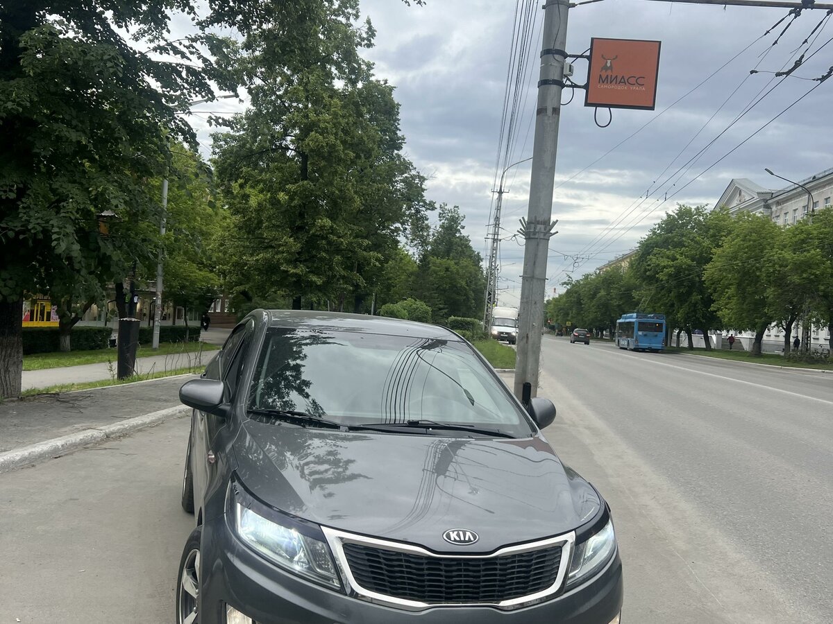 Купить б/у Kia Rio III 1.4 MT (107 л.с.) бензин механика в Миассе ...