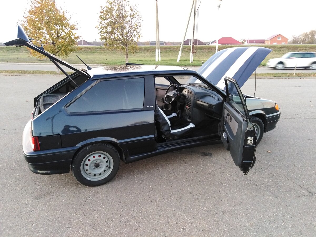 ВАЗ 2113 черная