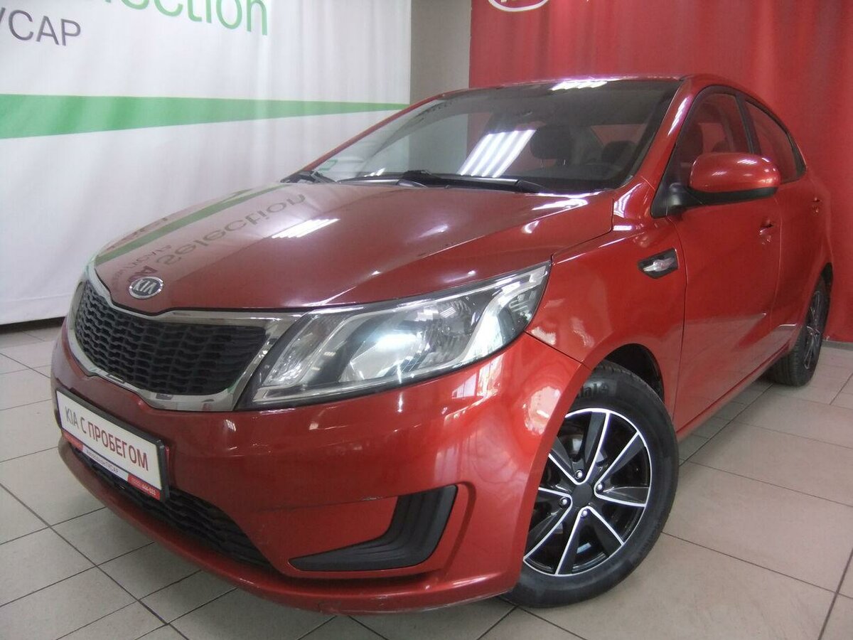 Kia Rio 2012 красный