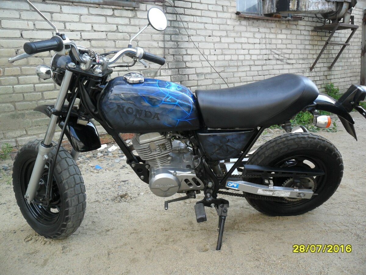 Honda Ape 50 скутер