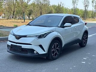 2021 Toyota C-HR I Рестайлинг, белый, 1530012 рублей, вид 1