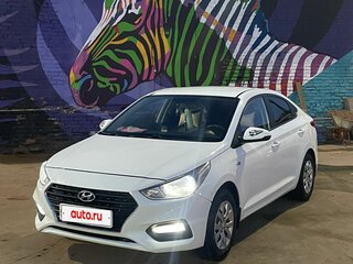 2017 Hyundai Solaris II, белый, 750000 рублей, вид 1