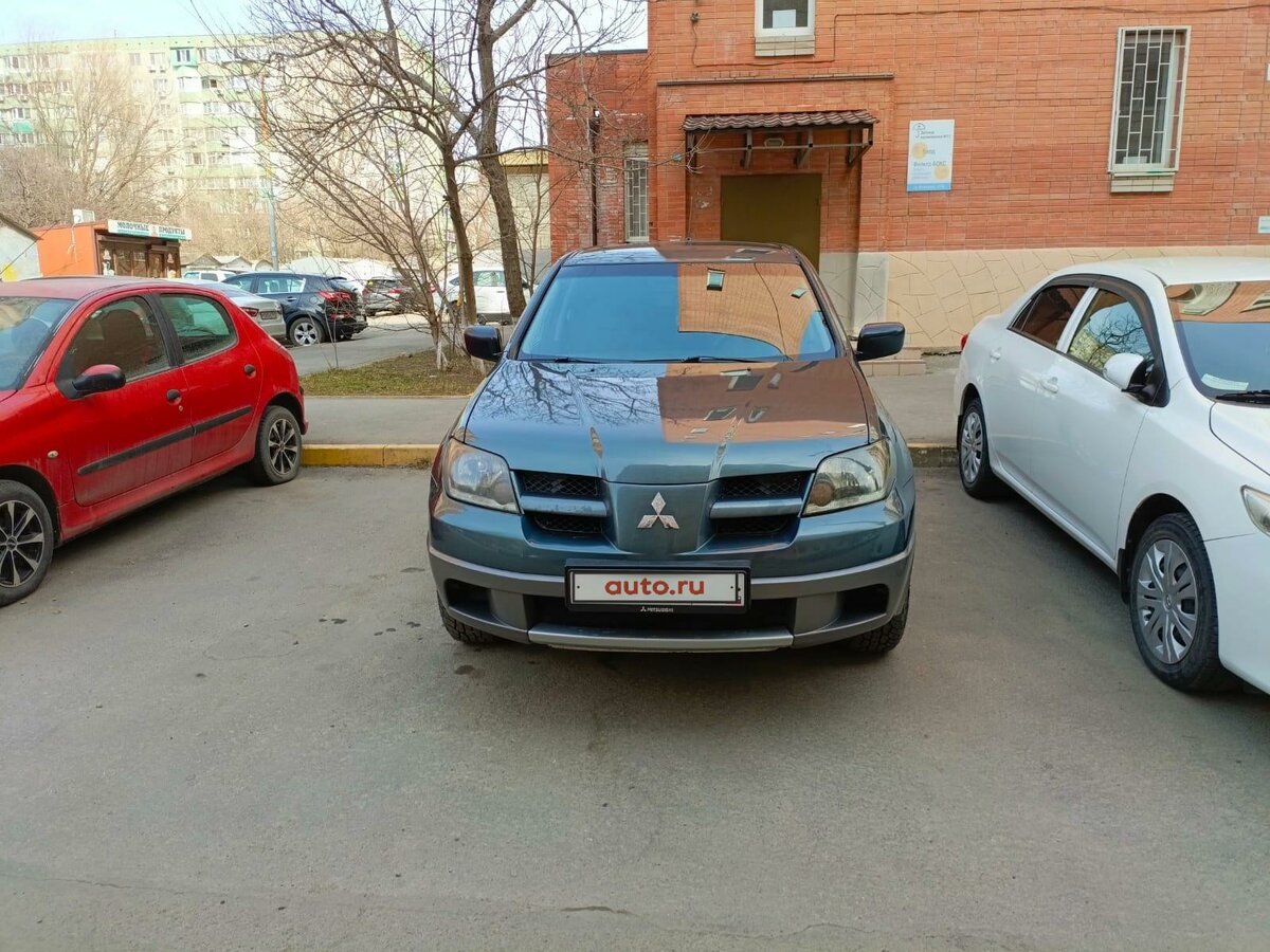 Купить б/у Mitsubishi Outlander I 2.0 MT (136 л.с.) 4WD бензин механика ...