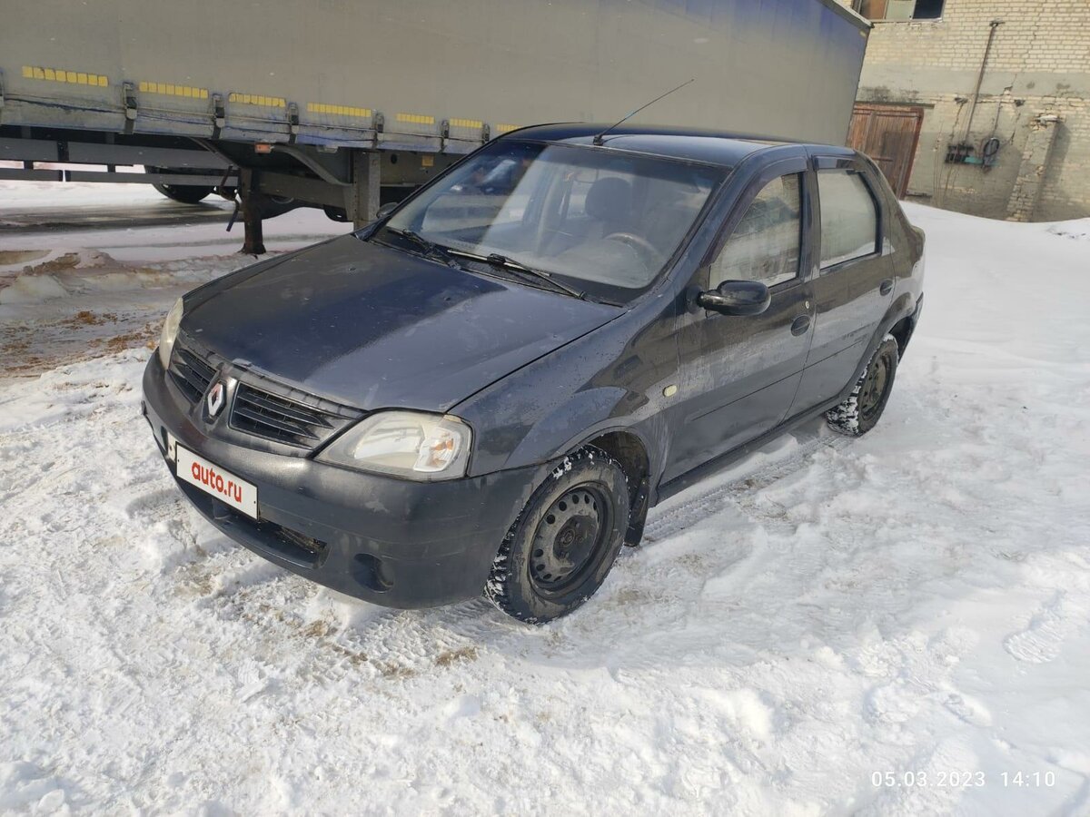 Серый ренаулт логан