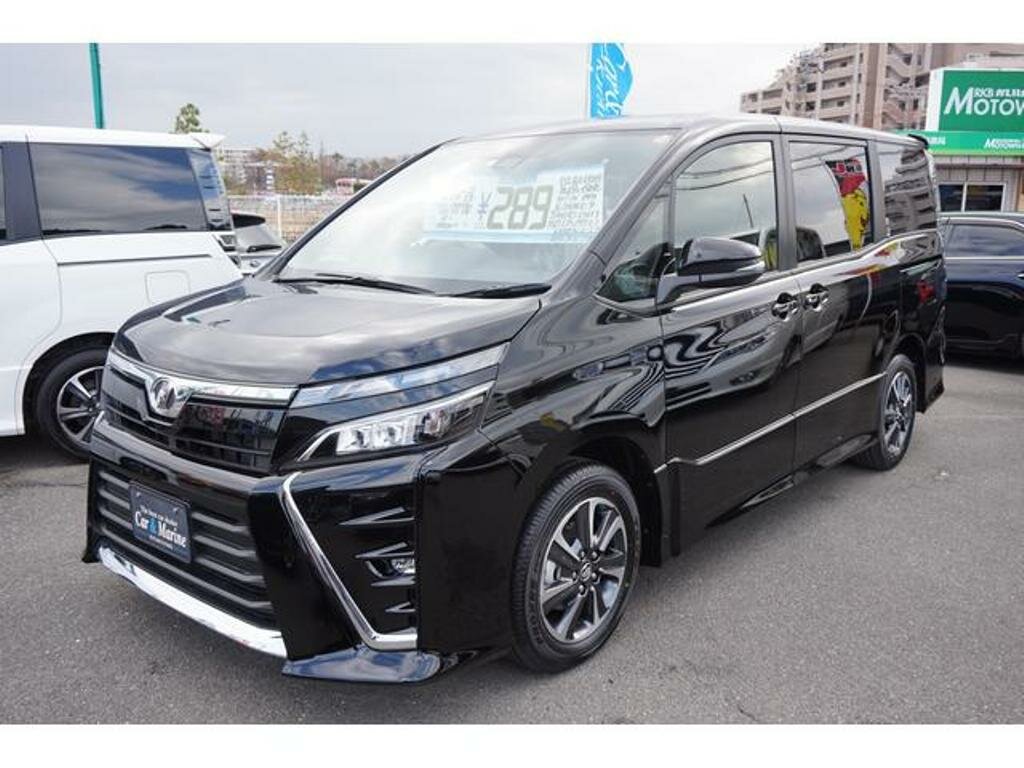   Toyota Voxy III R80 20 CVT 152          III R80  2018    ID  1070248531