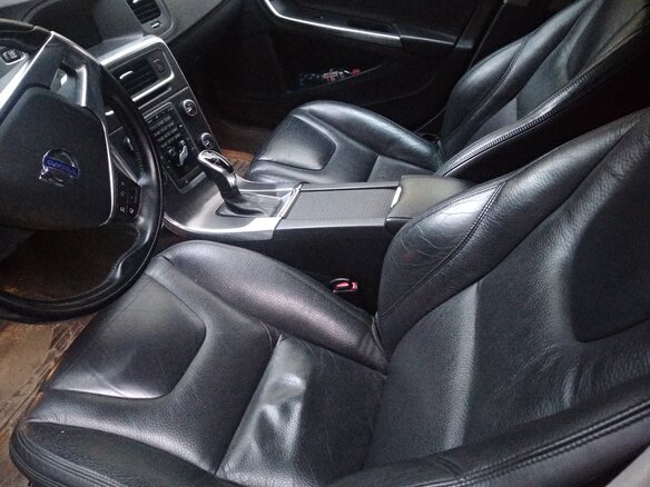 2013 Volvo S60 II Рестайлинг, белый - вид 2