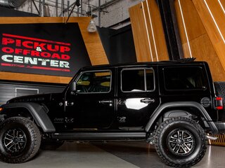 2026 Jeep Wrangler IV (JL) Рестайлинг, чёрный, 16998000 рублей, вид 4