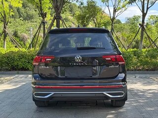 2023 Volkswagen Tiguan L II Рестайлинг (China Market), чёрный, 2100000 рублей, вид 4