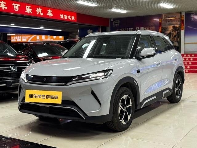 BYD Yuan Up 32 kWh