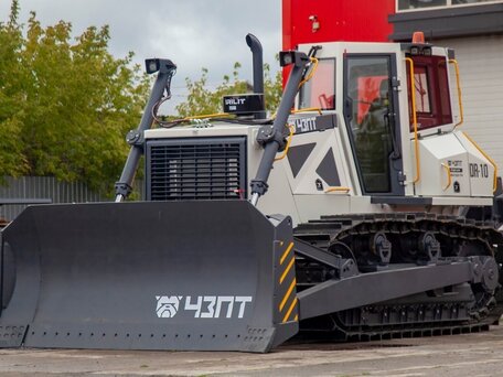 2025 ЧЗПТ (Челябинский Завод Промышленных Тракторов) DR-10.01, серебристый, 11300000 рублей, вид 1