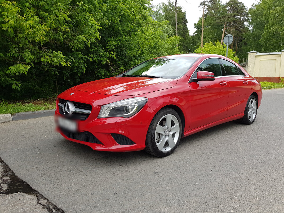 Mercedes CLA 200 красный