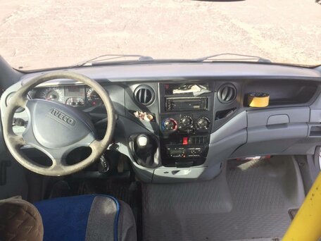 2010 Iveco Daily, белый, 700000 рублей, вид 4