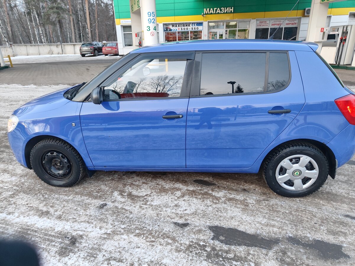 Шкода Фабия 2009 1 4 синий
