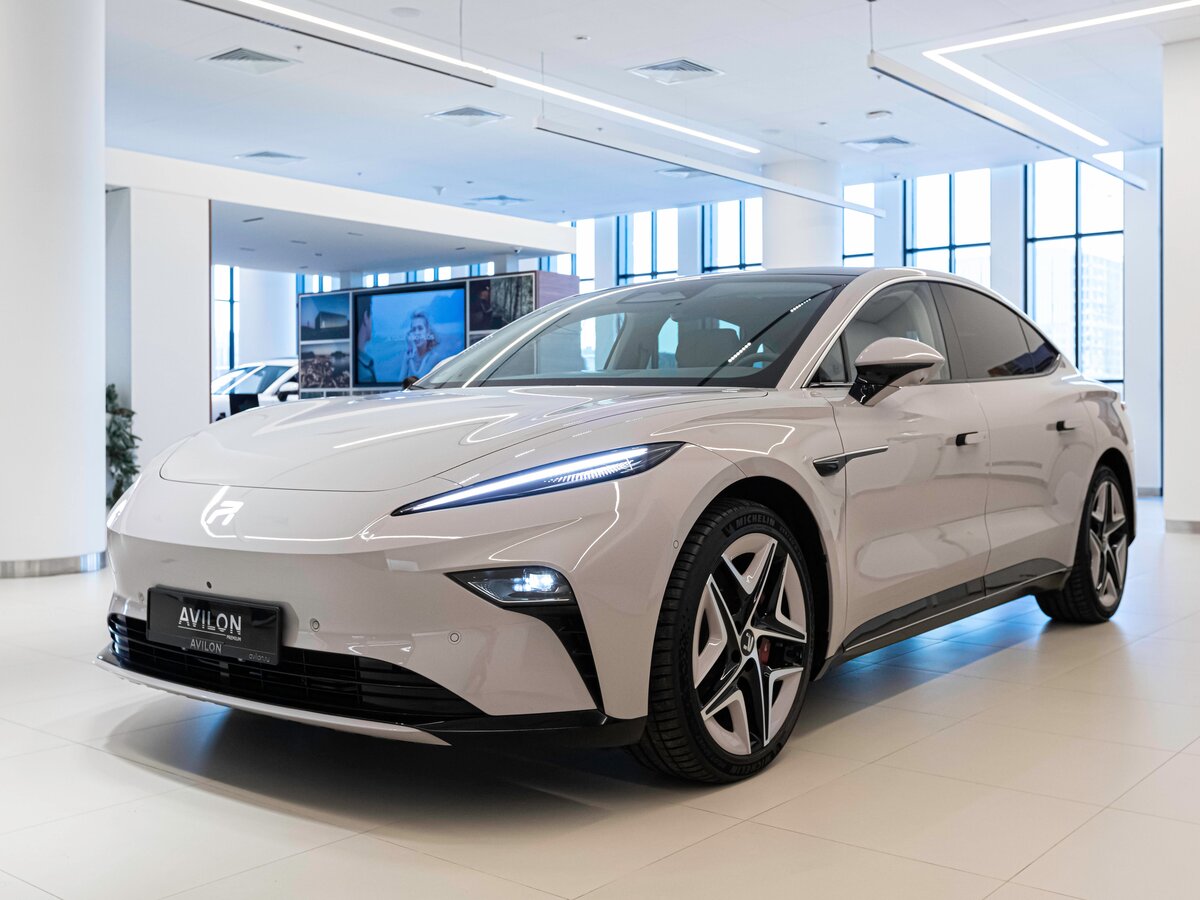 Rising Auto F7 90 kWh