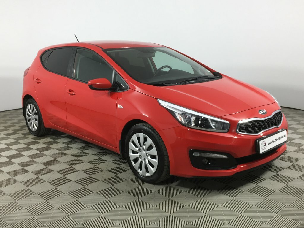 Kia Ceed 2015 красная