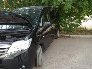 2011 Nissan Serena IV (C26), чёрный, 1330000 рублей, вид 1