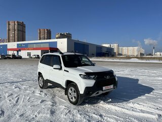 2022 Lada (ВАЗ) Niva Travel I, белый, 950000 рублей, вид 2