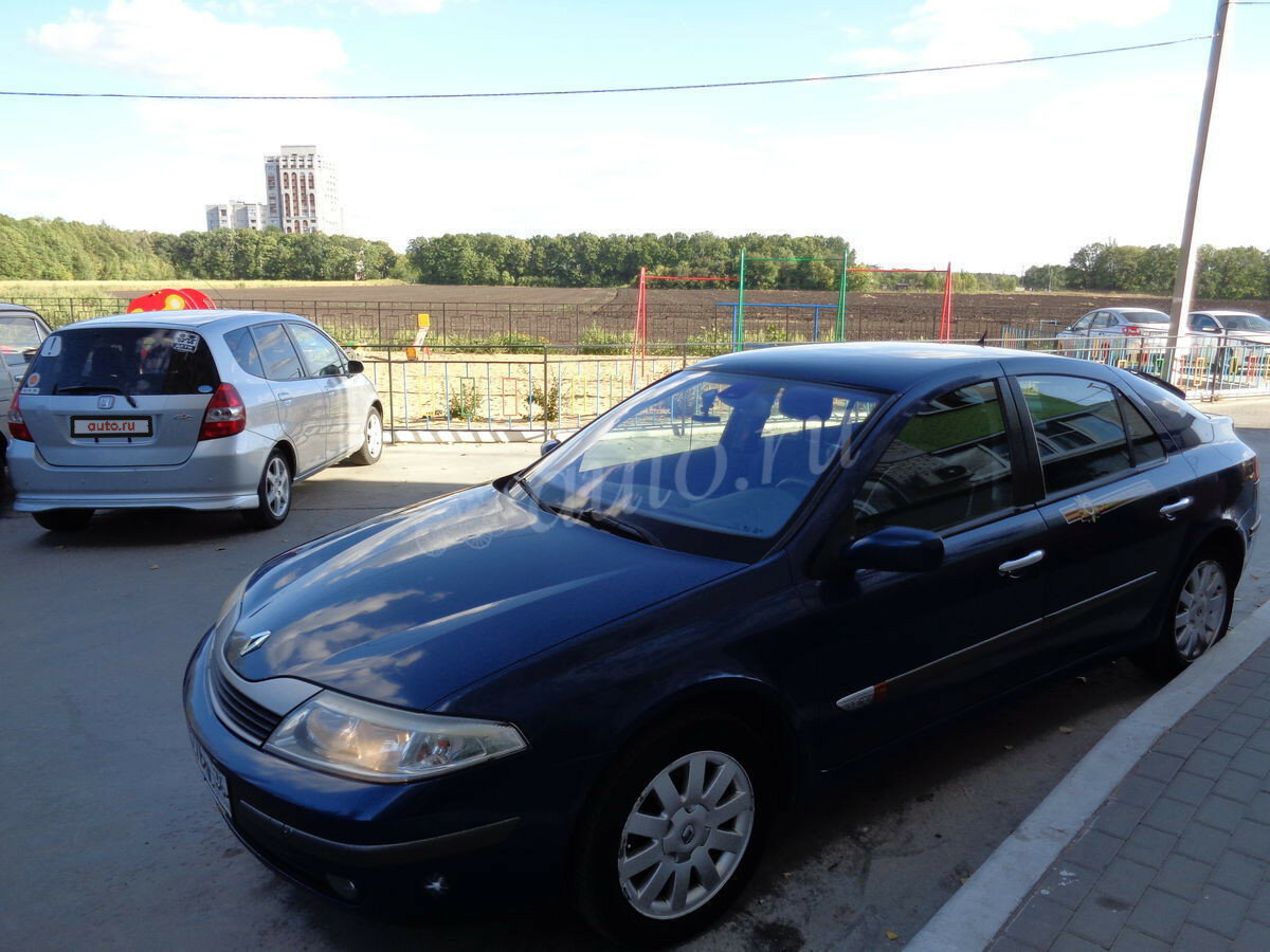 Рено лагуна 2 синий дым