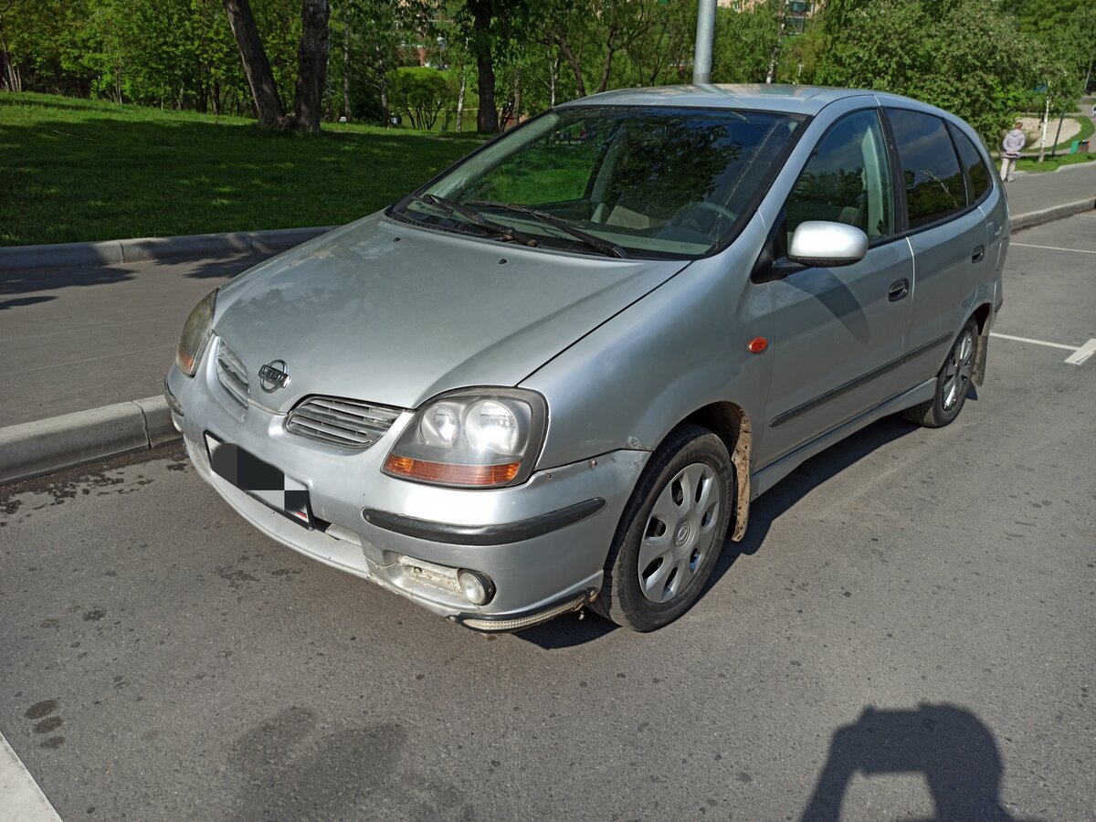 Nissan Almera Tino 2000