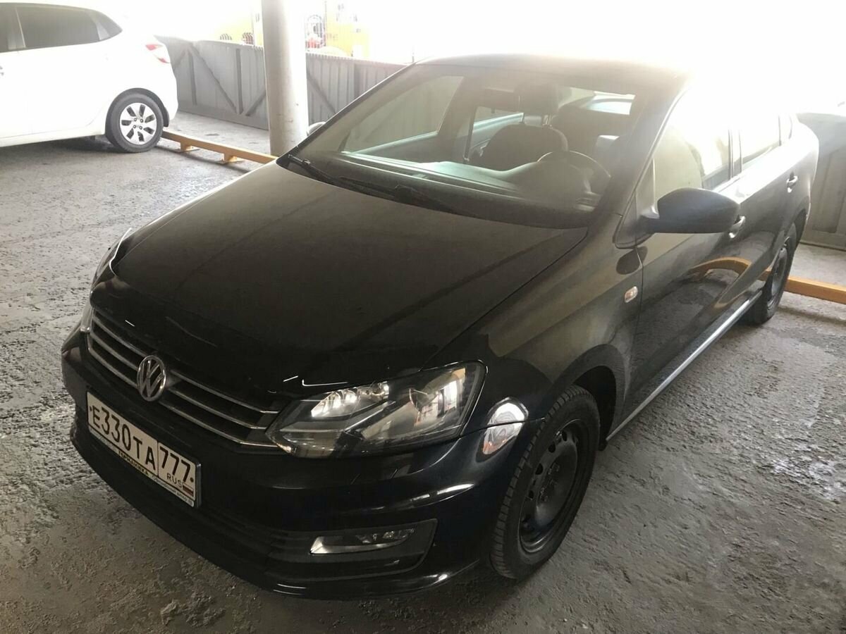 Volkswagen Polo 2015 черный