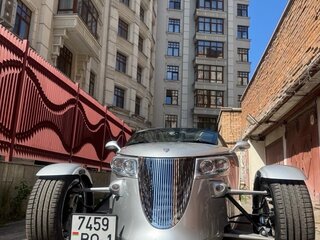 1999 Plymouth Prowler, серебристый, 9700000 рублей, вид 3