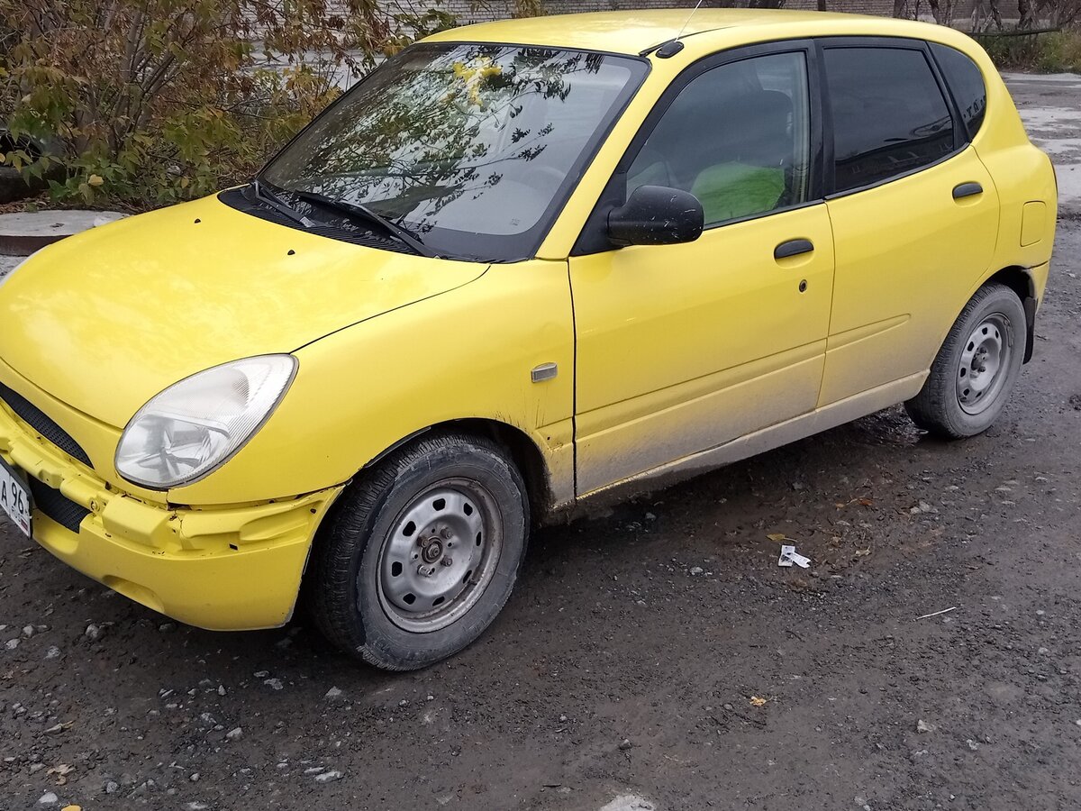 Daihatsu Sirion 2005