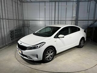 2018 Kia Cerato III Рестайлинг (Classic), белый, 870000 рублей, вид 1