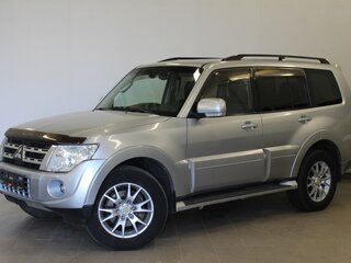 2011 Mitsubishi Pajero IV Рестайлинг 1, серебристый, 1888000 рублей, вид 1