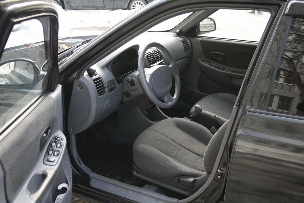 2009 Hyundai Accent ТагАЗ II, чёрный - вид 3