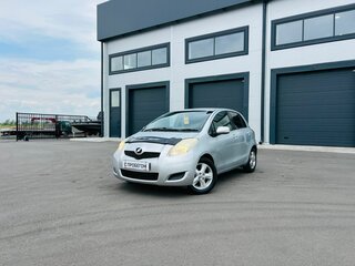 2009 Toyota Vitz II (XP90), серый, 659000 рублей, вид 1