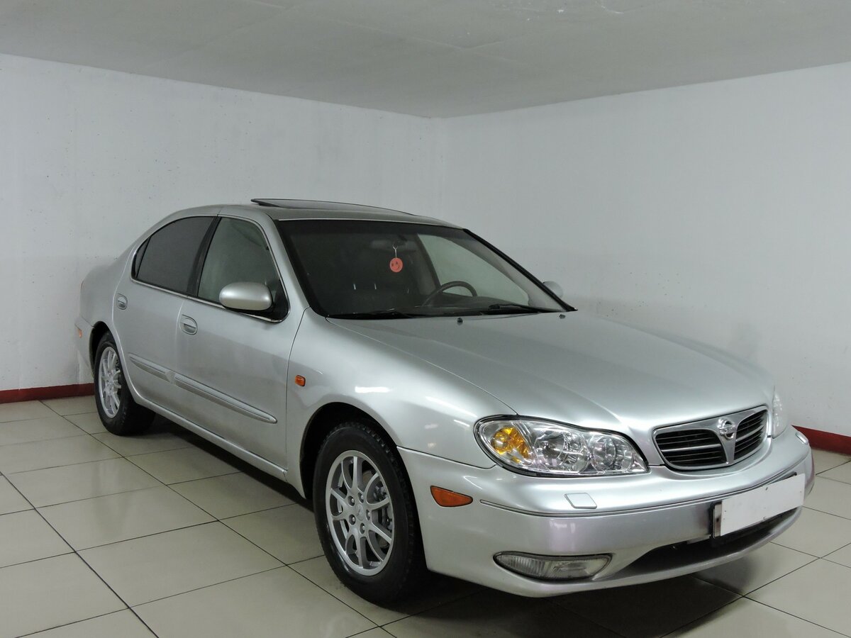 Nissan maxima Grey