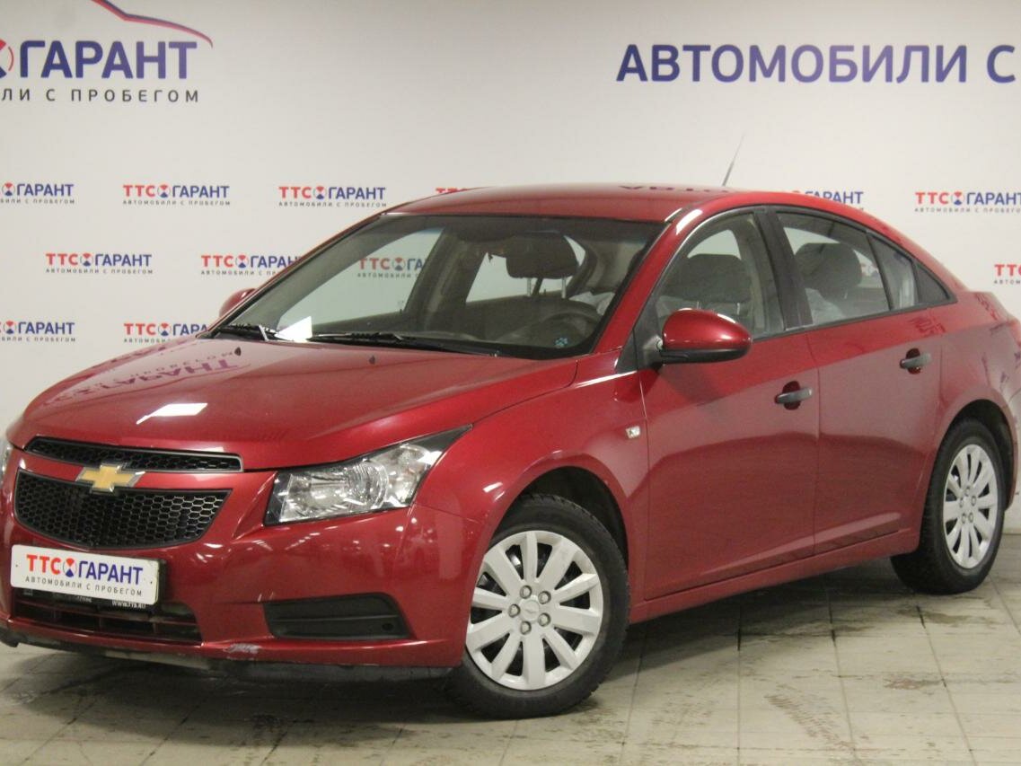 Chevrolet Cruze 2010 красный