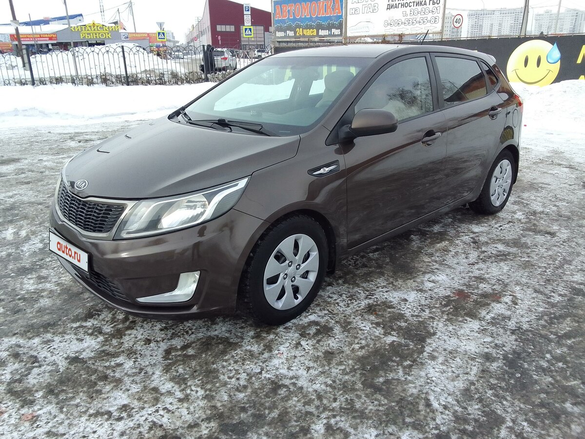 Купить б/у Kia Rio III 1.4 AT (107 л.с.) бензин автомат в Омске ...