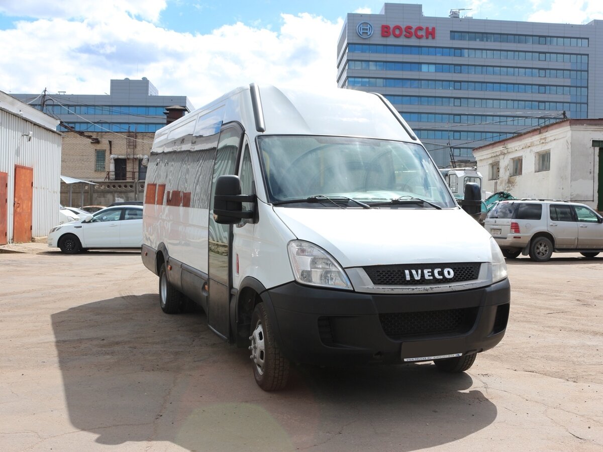 Газель ивеко фото Купить б/у IVECO Daily дизель механика в Москве: белый микроавтобус 2011 года на