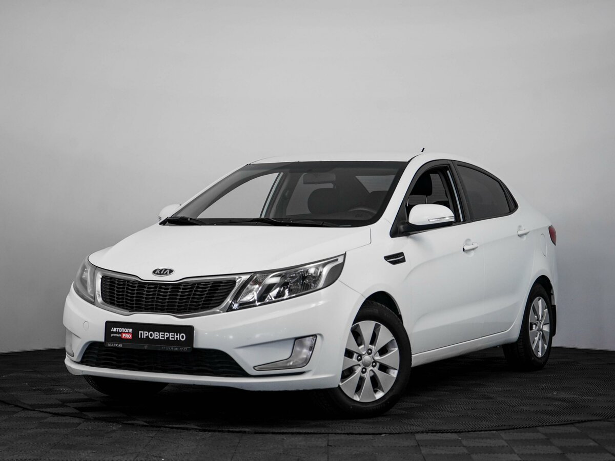 Купить б/у Kia Rio II Рестайлинг 1.4 AT (95 л.с.) бензин автомат в Казани: белый