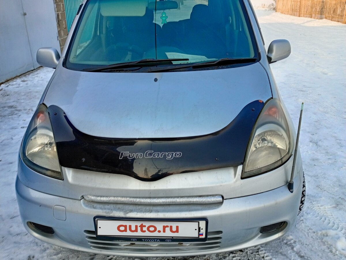 Toyota Funcargo 2000