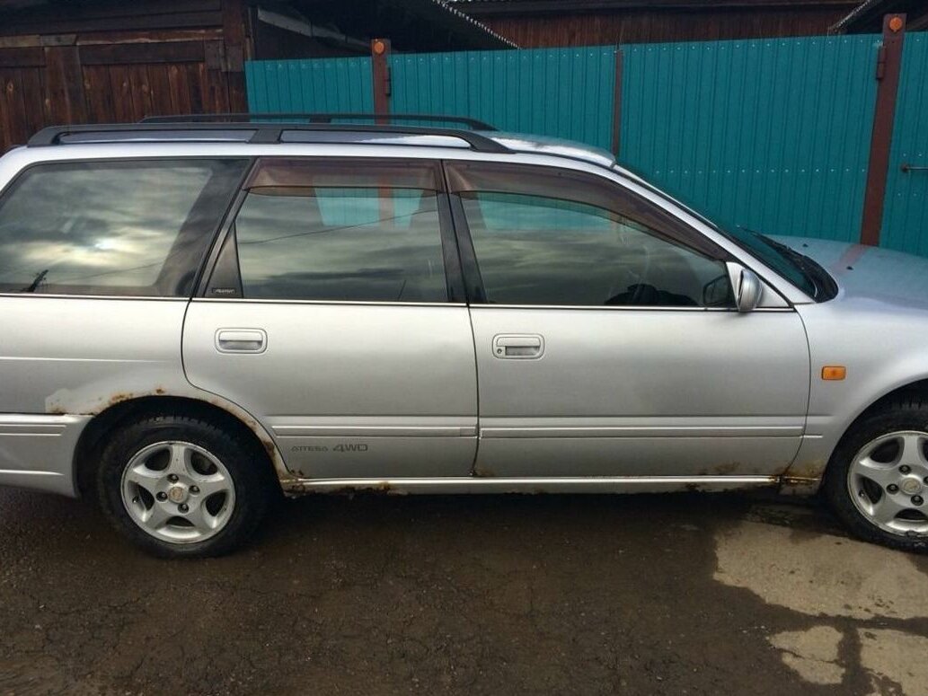 Nissan Avenir w10