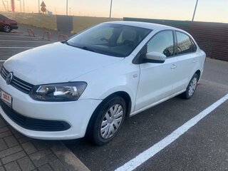 2015 Volkswagen Polo V Рестайлинг, белый, 600000 рублей, вид 1