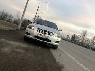 2007 Toyota Avensis II Рестайлинг, серебристый, 1000000 рублей, вид 1