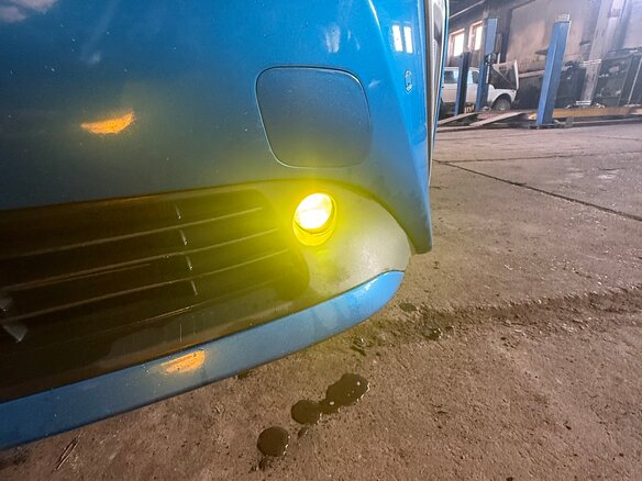 2019 Toyota Prius IV Рестайлинг (XW50), синий, 2600000 рублей - вид 24