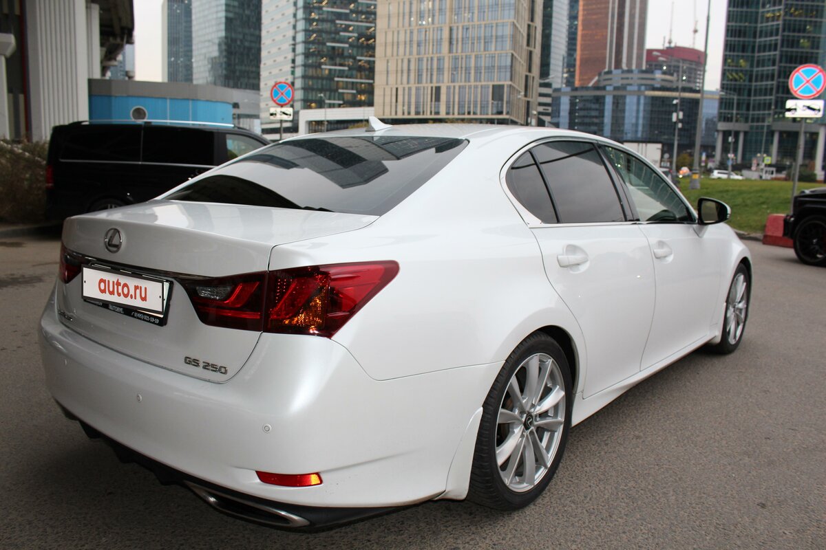 Купить б/у Lexus GS IV 250 2.5 AT (208 л.с.) бензин