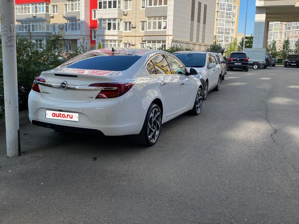 2013 Opel Insignia I Рестайлинг, белый, 870000 рублей - вид 4